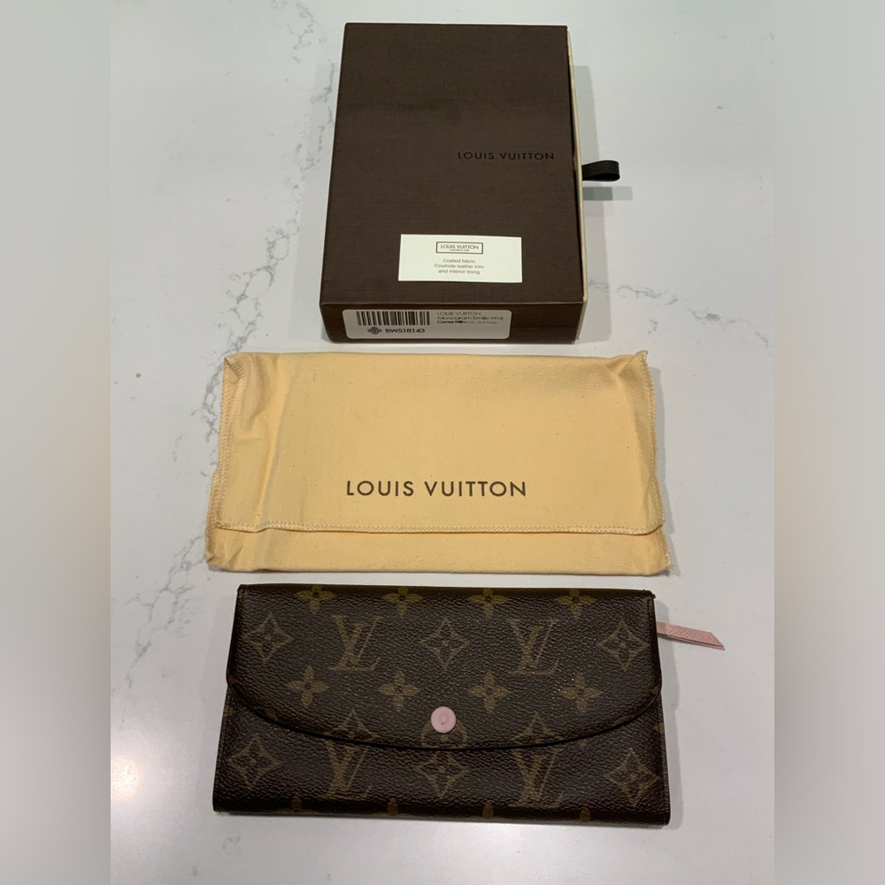 Authentic Louis Vuitton Monogram Emilie Wallet in Rose